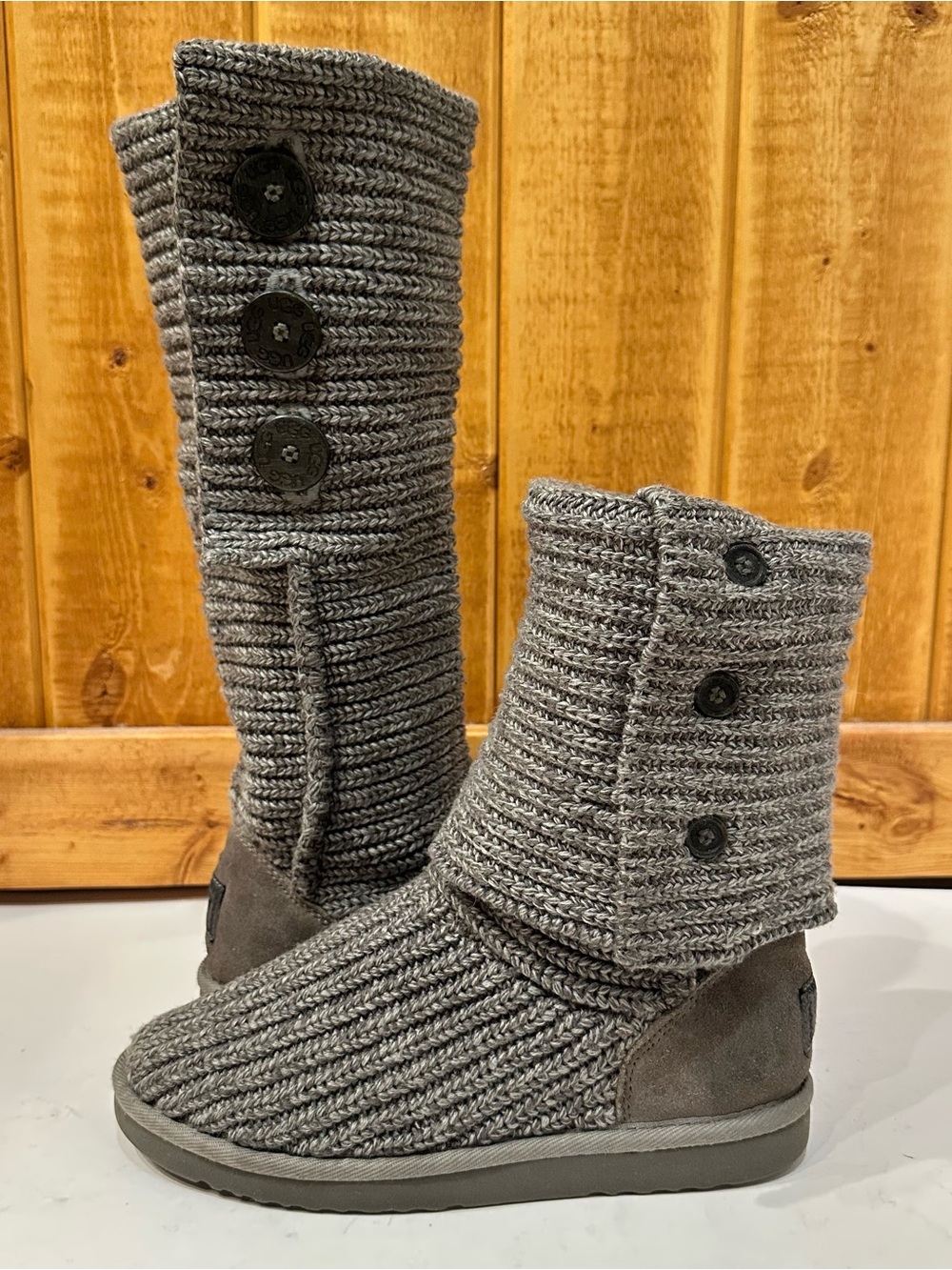 UGG Cardy #5819 3 Button Gray Classic Tall Knit Sweater Boots Womens Sz 7/38